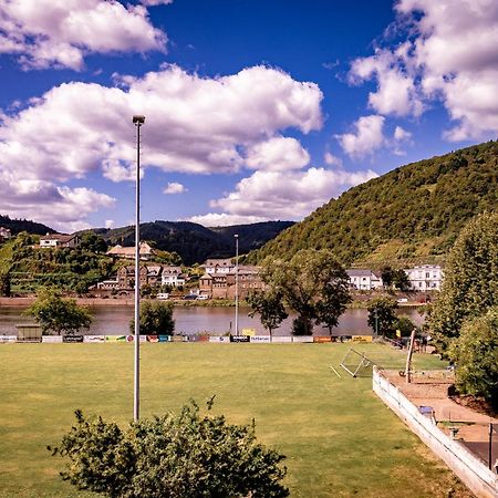 Apartament Traumaussicht Kamin Balkon Burgblick 65 Zoll Tv Netflix Sky Joyn Lindenplatz Bullay Zewnętrze zdjęcie